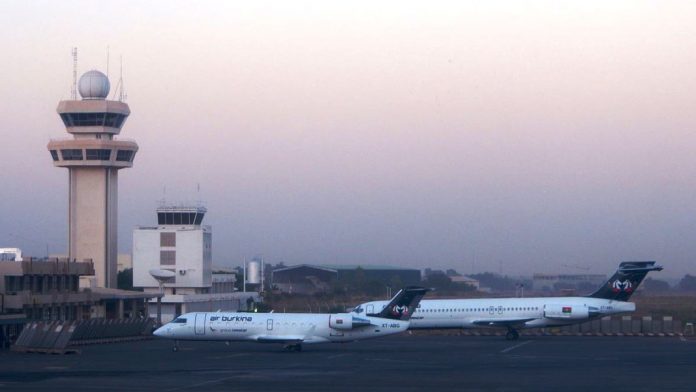 1200px-Air_Burkina_2012