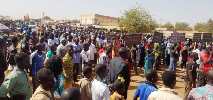 Kongoussi-IUTS-Syndicats-Marche-meeting