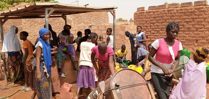 Non lotie, manque d'eau, covid-19