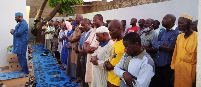 Les musulmans ont prié pour la paix et la santé au Burkina Faso