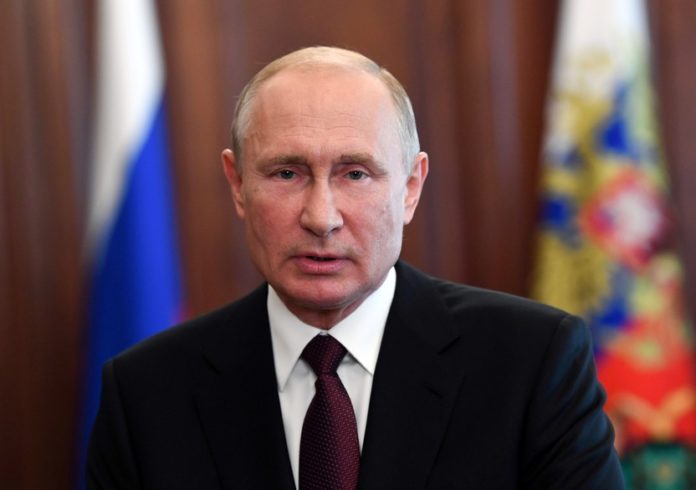 7800638449_le-president-russe-vladimir-poutine-le-27-juin-2020_1597166546679