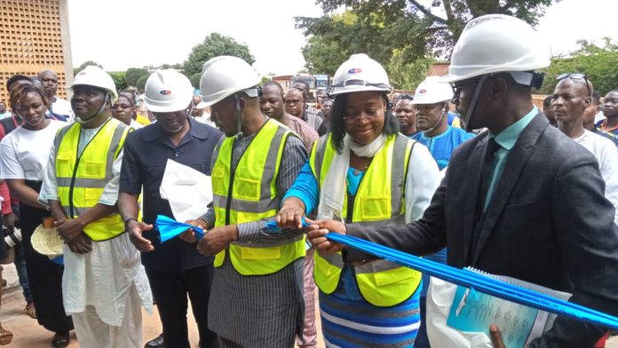 AB618A80-B66A-4F13-A6D8-A6D4C33B430E