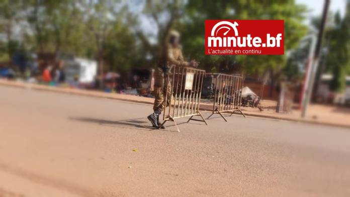 Barriere-de-controle-FDS-militaire-barriere-de-securite-2