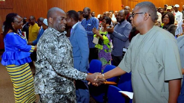 Olivia Rouamba et Bassolma Bazié avec les Burkinabè vivant aux États-Unis