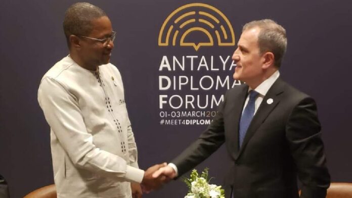 Karamoko Jean Marie Traoré et Djeyhoun Baïramov de Azerbaïdjan