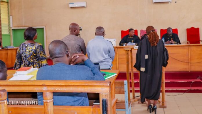 procès fonds humanitaires