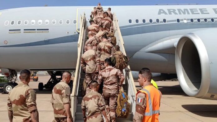 départ militaires français.