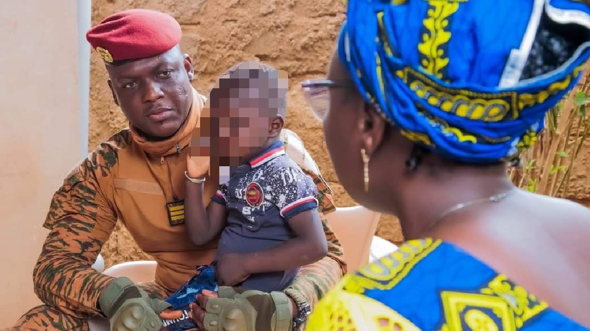 Burkina : L'Etat adopte 255 élèves de la Nation - Minute.bf