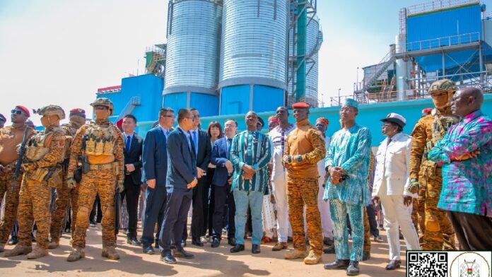 Inauguration cimenterie Laongo par le Capitaine Ibrahim Traoré