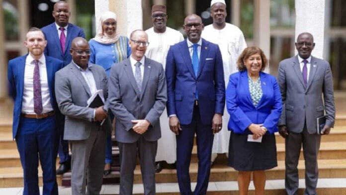 Abdoulaye Diop reçoit William B Stevens américain