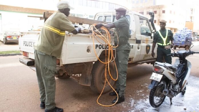 Police municipale saisit engins de lavage illégal