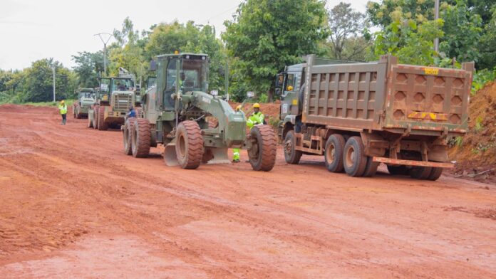 Faso Mêbo route du CHU de Pala 4