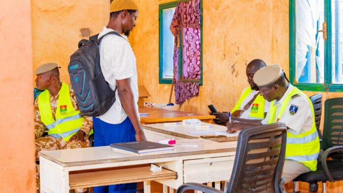 WhatsApp Image 2025-10-13 à 17.09.03_b7ae8393