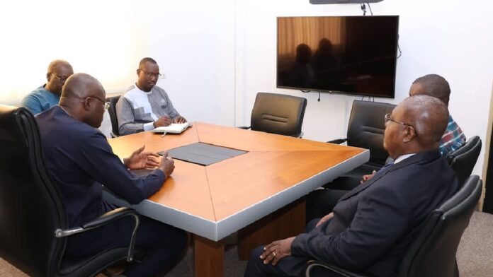 Dr Aboubakar Nacanabo et équipe Cour de Justice de l'UEMOA