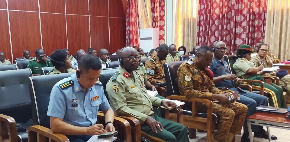 Défense : Des cadres militaires zimbabwéens à Ouagadougou pour étudier le modèle burkinabè